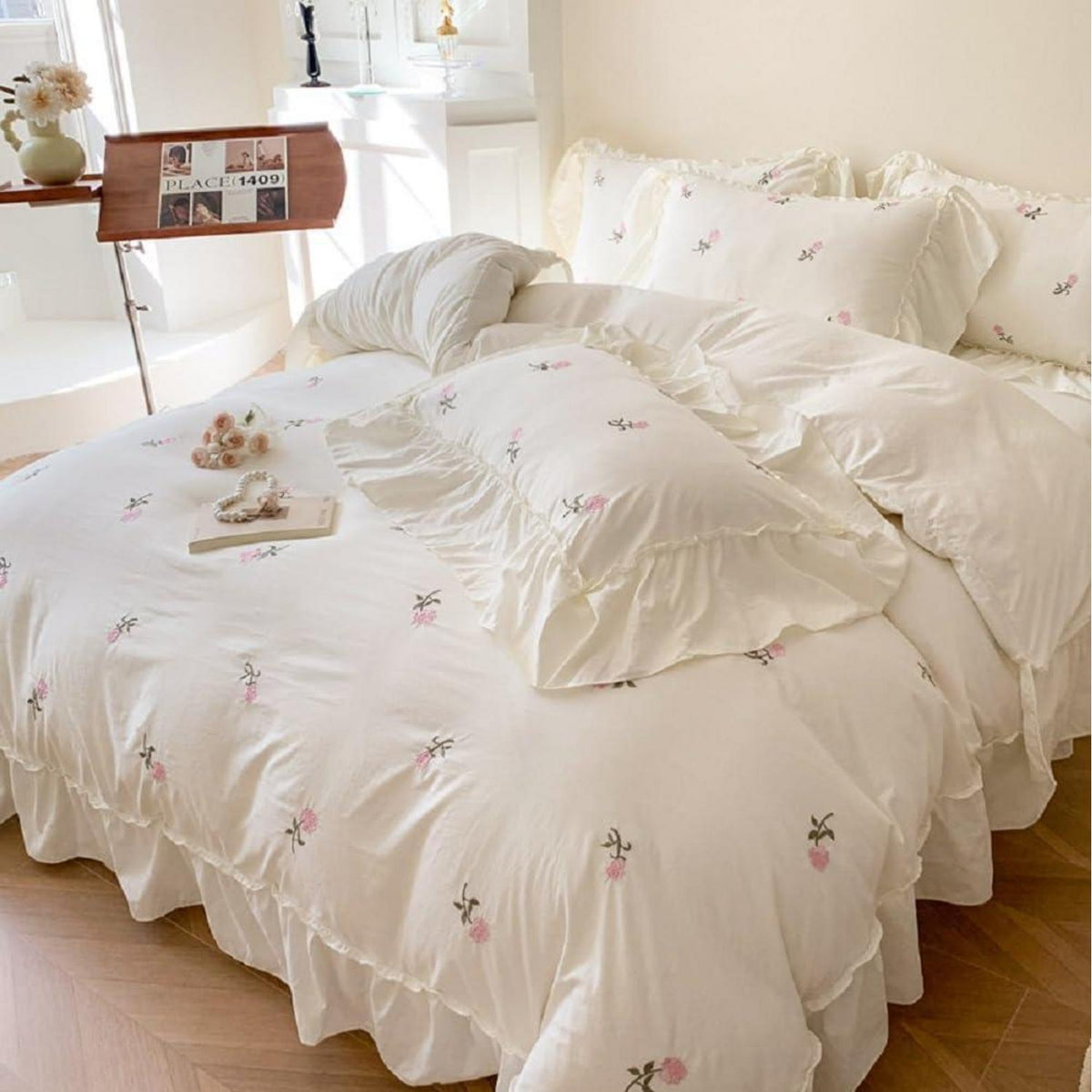 Romantische Rüschen Bettwäsche Set 220x240 Weiß Rosa Blumen