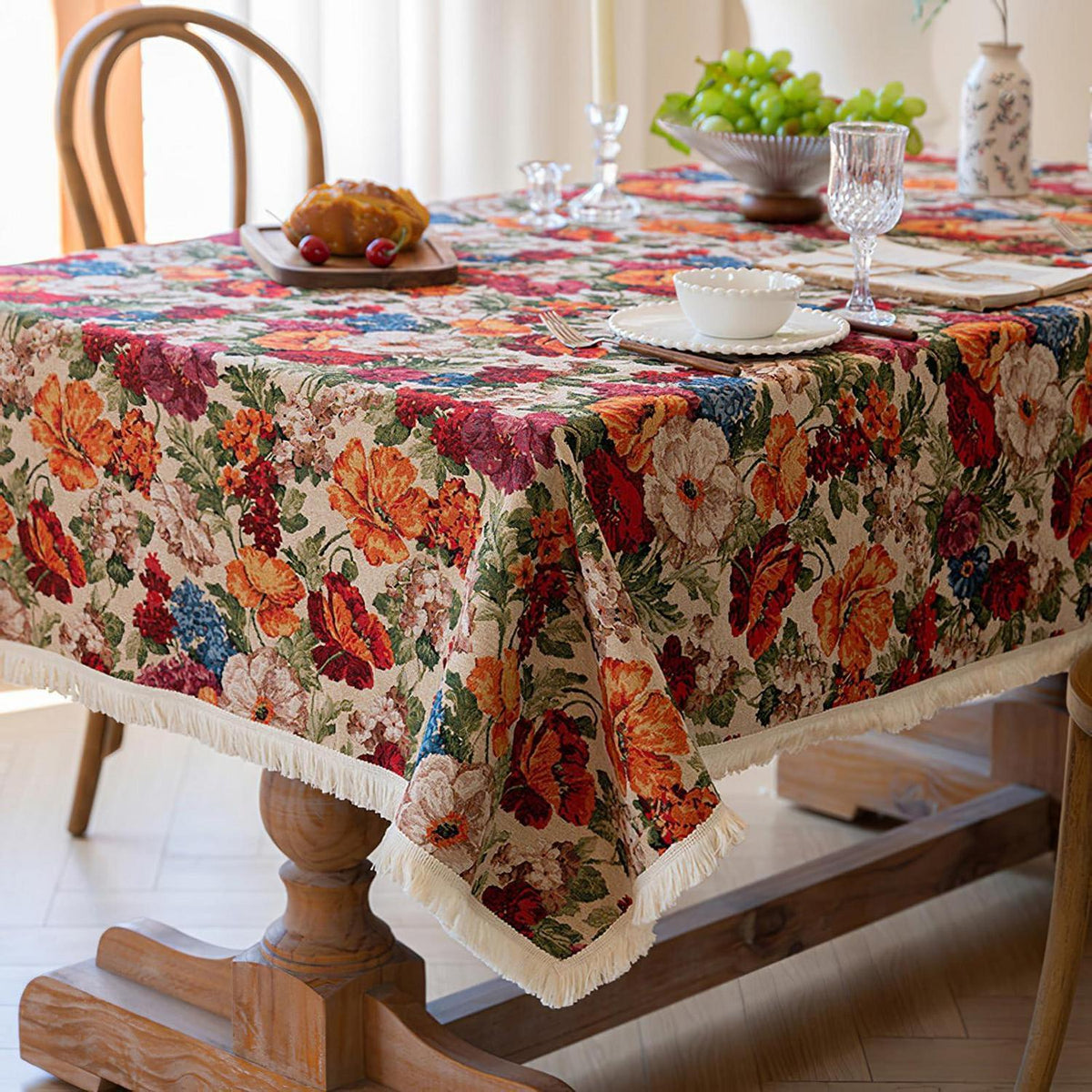 Vintage Blumen Tischdecke quadratisch mit Quasten – 140x140 cm