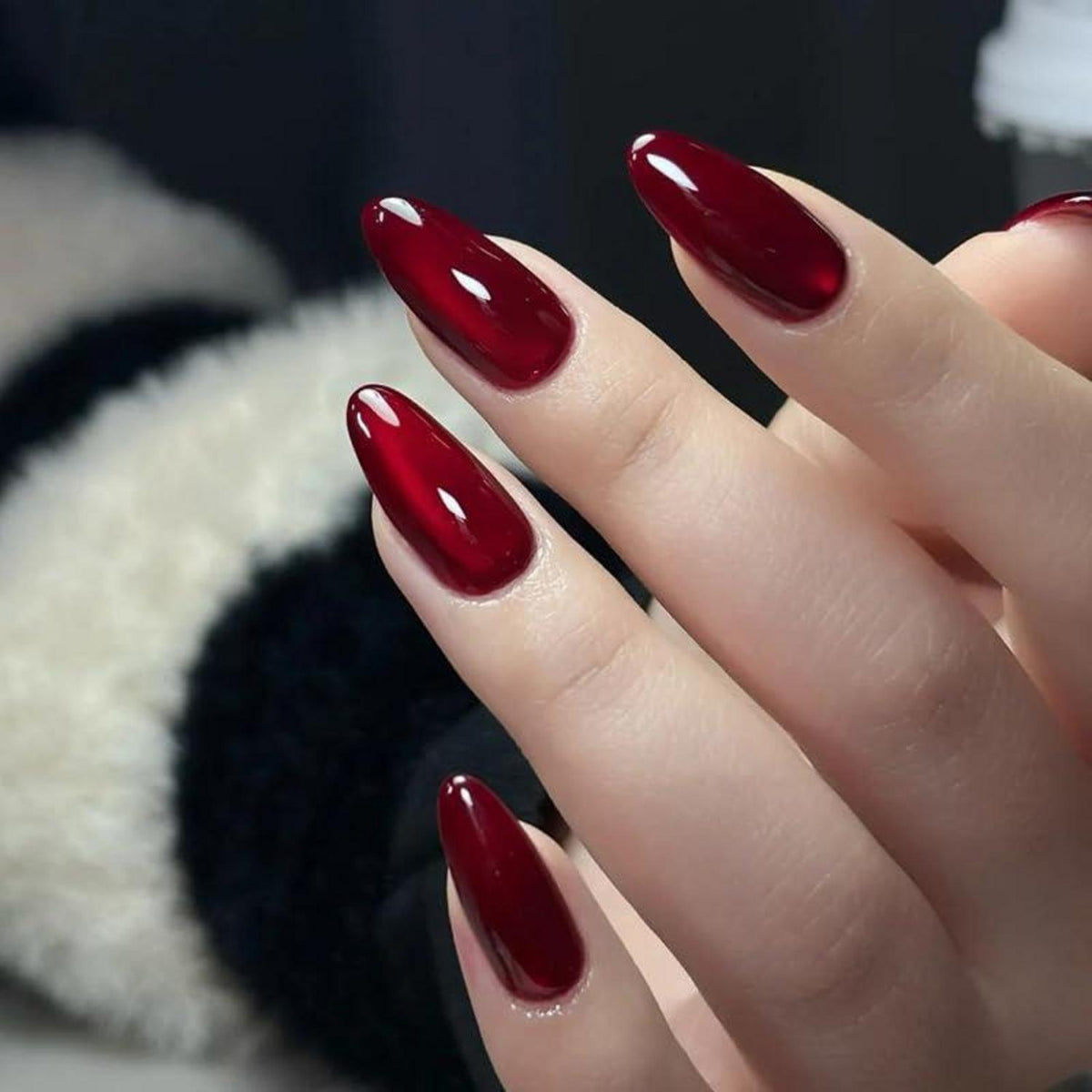 Dunkelrote Almond Press on Nails - Cat Eye Magnetic Nägel
