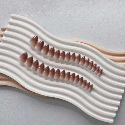 French Nägel Ombré Braun – Kurz Mandel Aufklebenägel Set