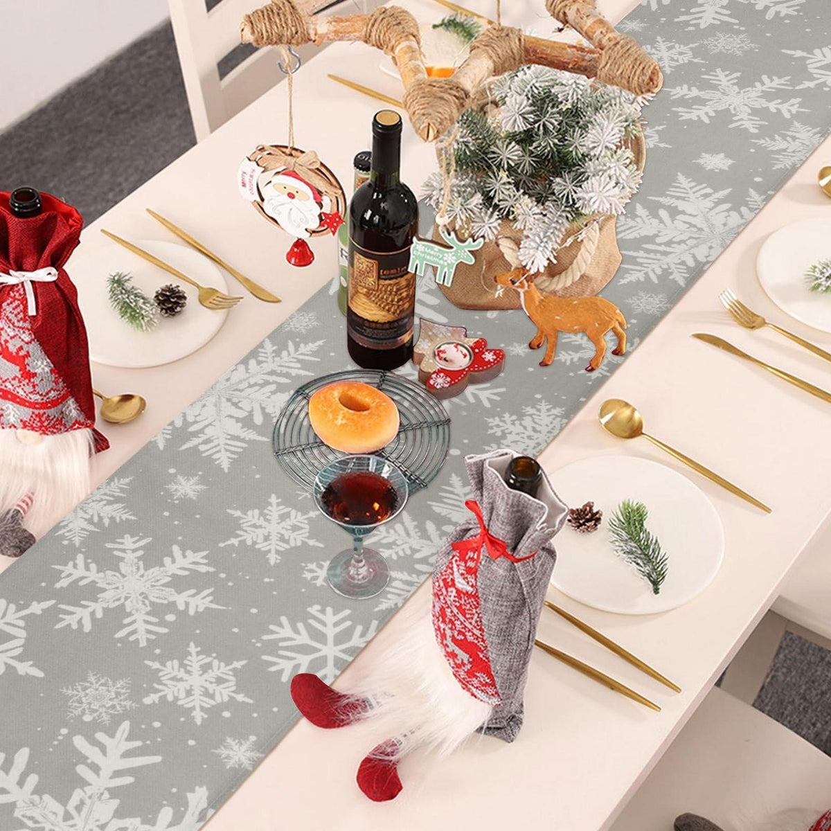 Weihnachtstischläufer grau mit Schneeflocken – 228 cm lang