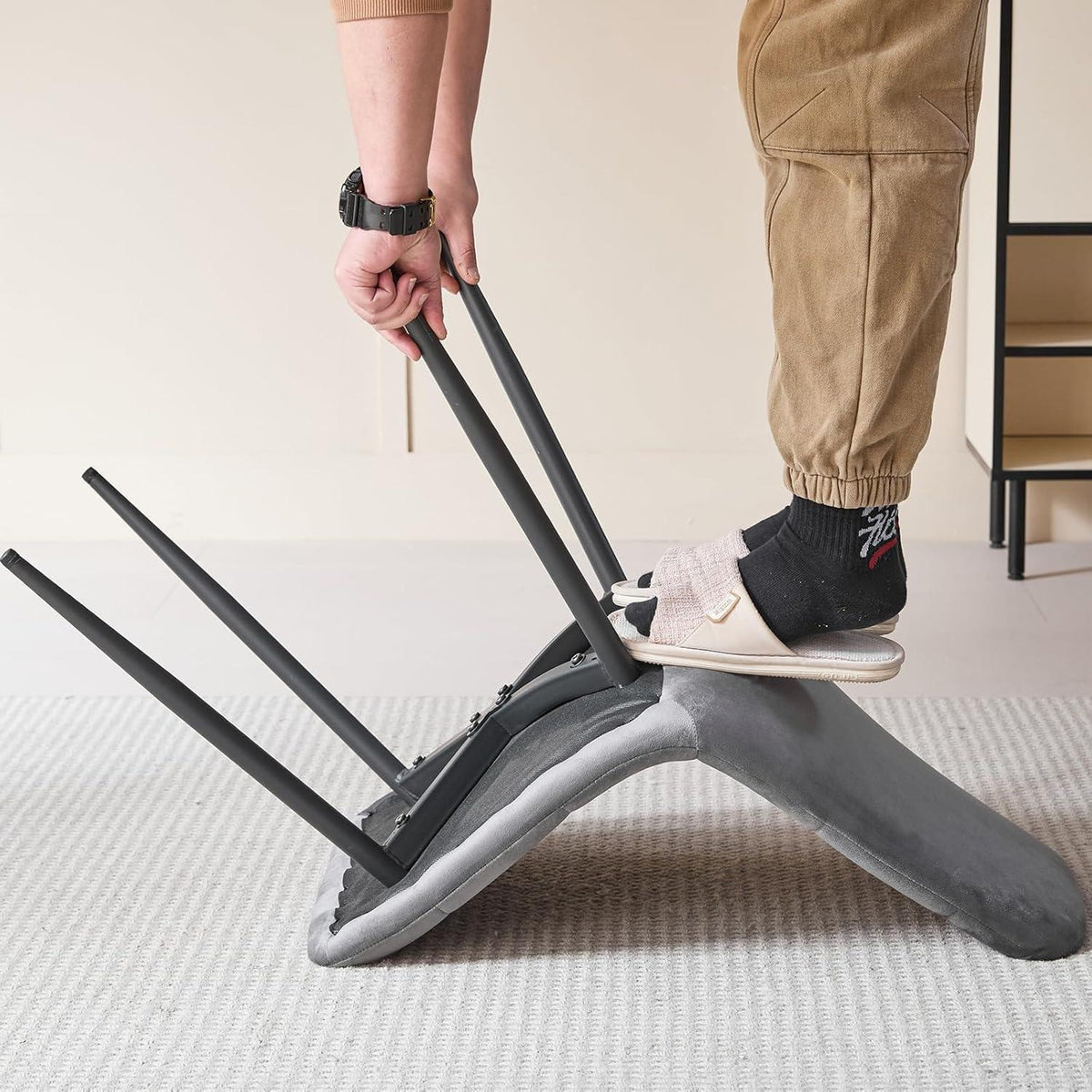 Moderner Esszimmerstuhl Set Grau – Bequemer Samtstuhl mit Metallbeinen