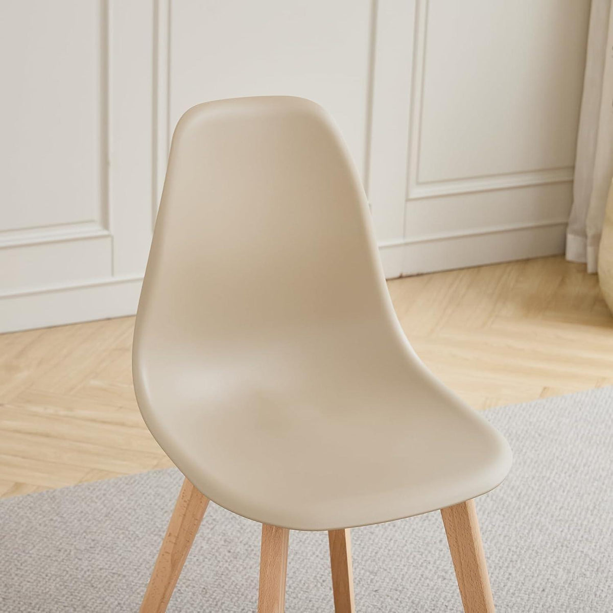 8 Esszimmerstühle mit Buchenholzbeinen – Khaki