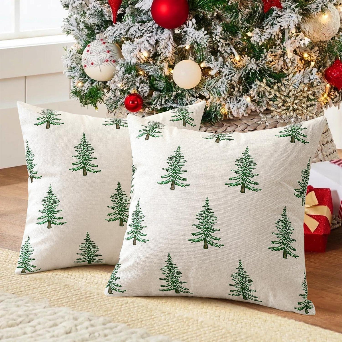 Weihnachtliche Kissenbezüge 2er Set 45x45 cm Weihnachtsbaum Beige