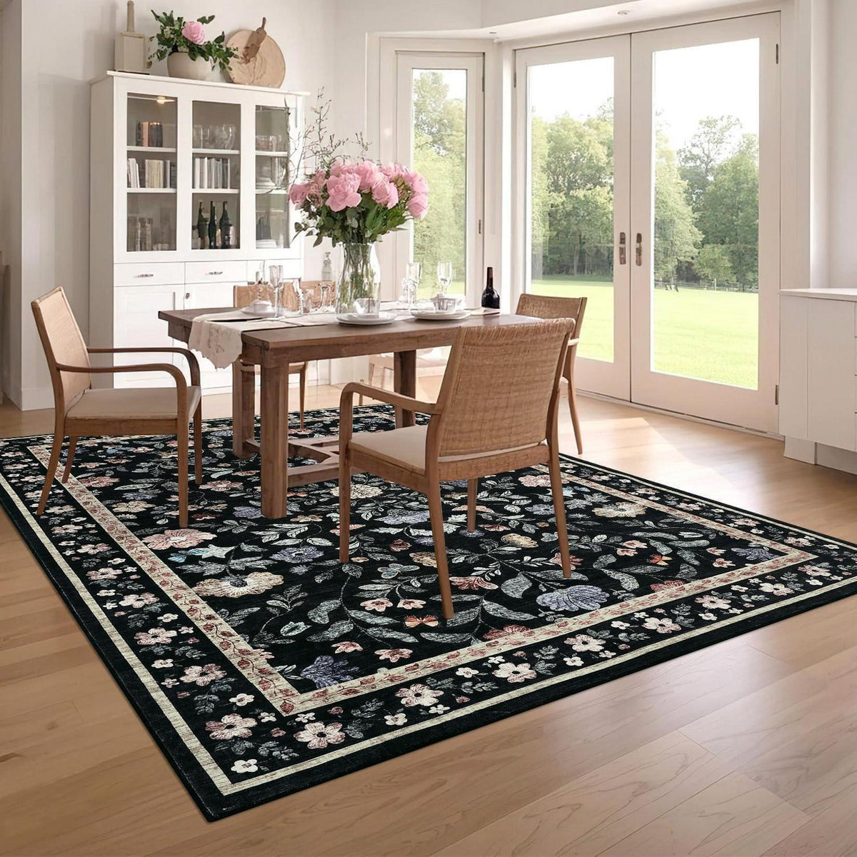 Waschbarer Teppich Schwarz 120x170 cm – Rutschfest & Blumenmuster