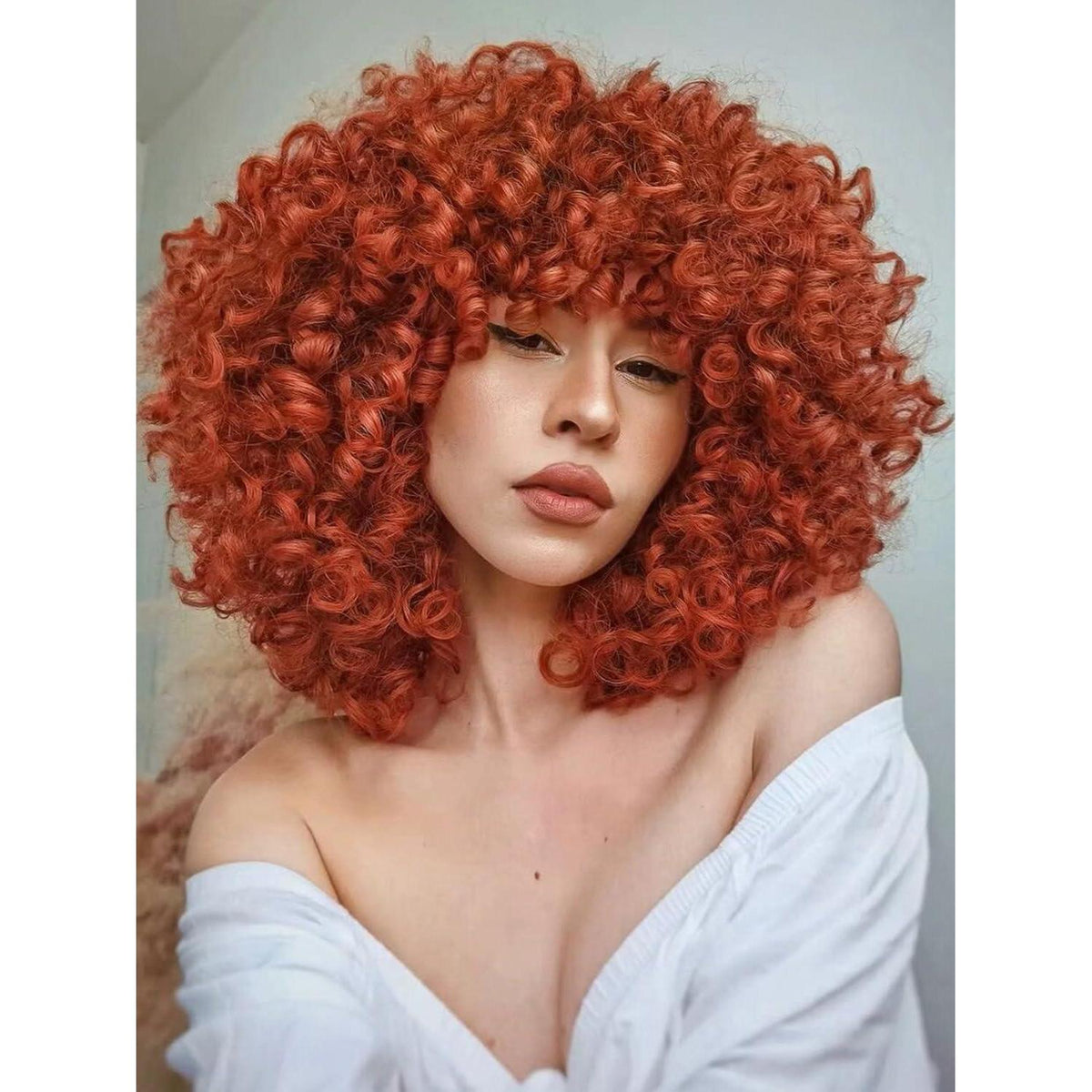 Lockige Afro-Perücke mit Pony – Hitzebeständig & Voluminös (Ingwer)
