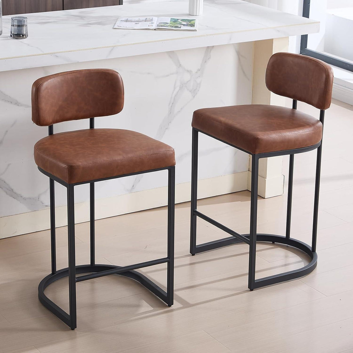 Moderner Barhocker 4er Set in Lederoptik & Metallfuß