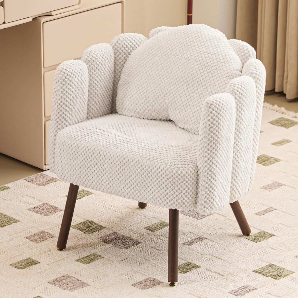 Gepolsterter Muschelsessel mit Blütenblatt-Rückenlehne, Beige, 2er-Set