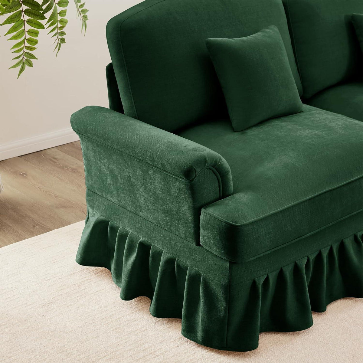Mittelalter Ecksofa 3-Sitzer mit Ottomane & Rüschenschürze, Grün