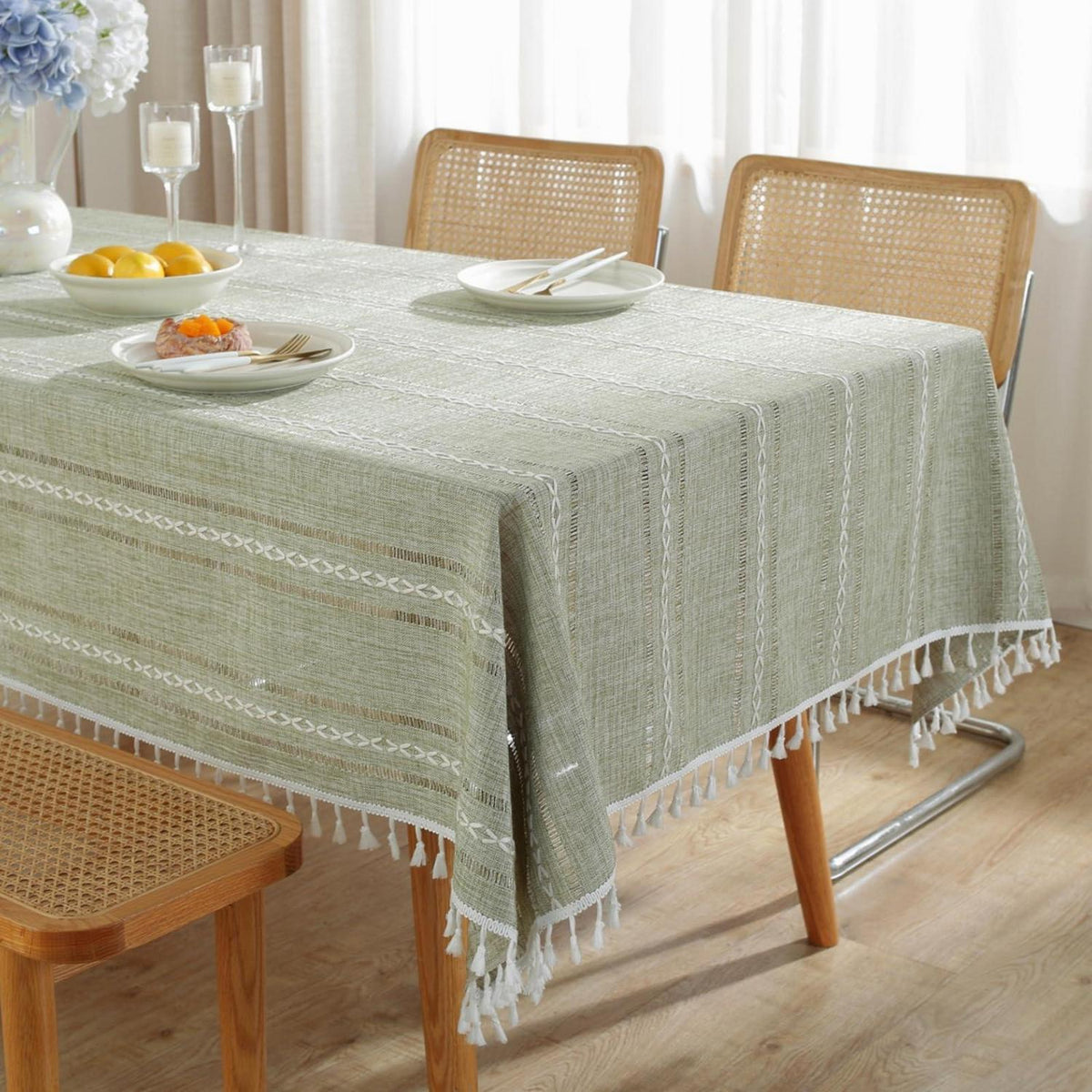 Grüne Baumwoll-Leinen Tischdecke mit Quasten | Rechteckig 140x180cm