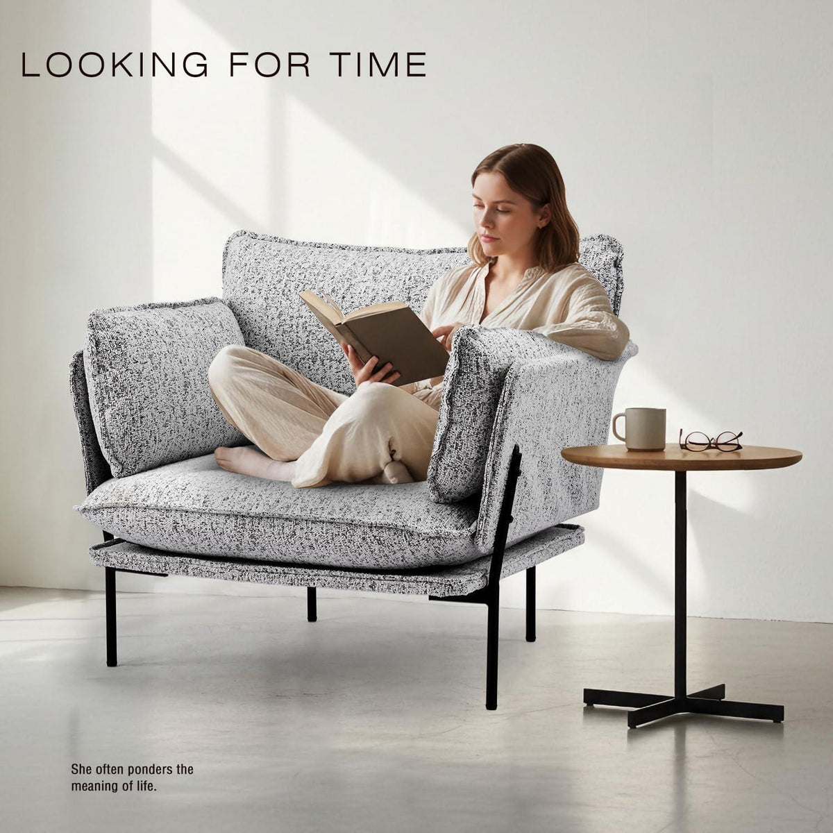 Bouclé Loungesessel mit Metallbeinen – Bequemer Akzentstuhl