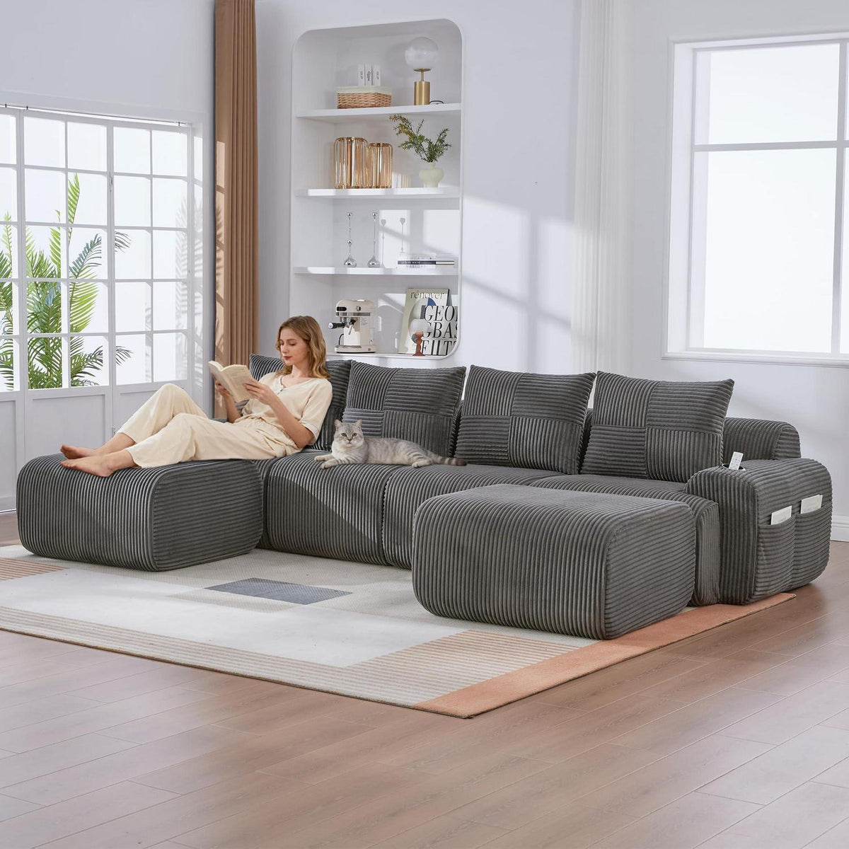 4-Sitzer Cord Sofa mit Hockern | Modular, Getränkehalter & Stauraum