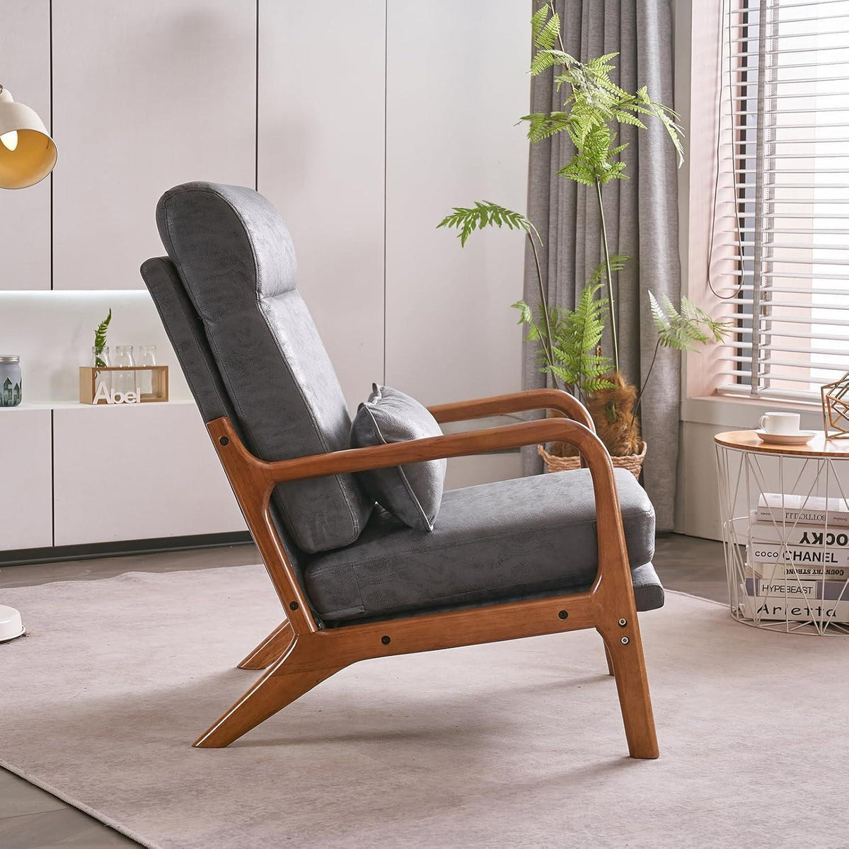 Dunkelgrauer Lounge-Sessel mit Massivholzrahmen & Mid-Century Stil
