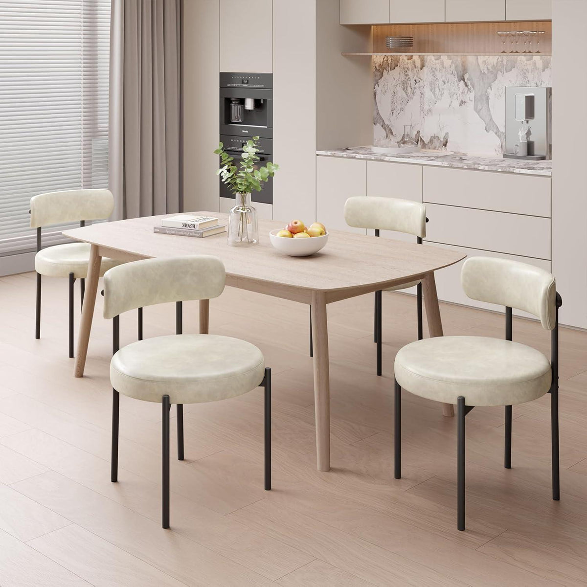 Esszimmerstühle 4er Set Beige – Mid-Century Bouclé Design