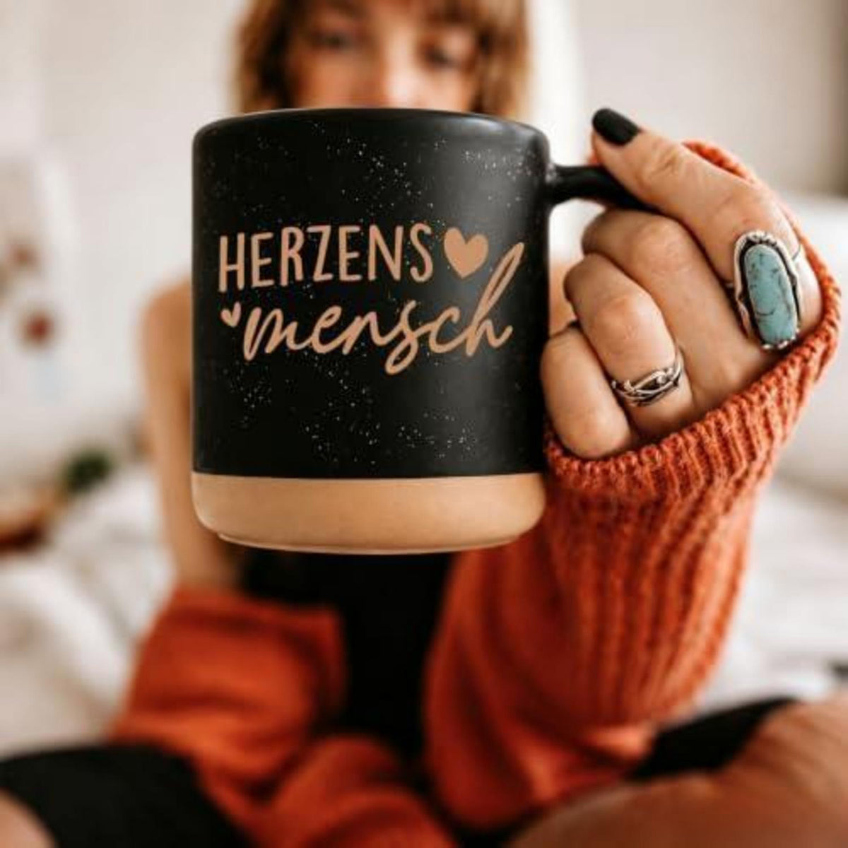Herzensmensch Tasse - Geschenk für Freundin mit Spruch, 360ml Schwarz