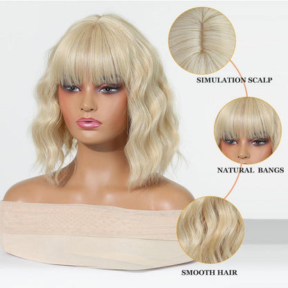 Blonde Bob Perücke mit Pony – Schulterlang, Wellig, Synthetisch