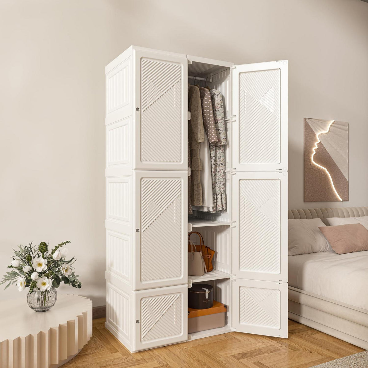 Zusammenklappbarer Kleiderschrank mit Kleiderstange & Magnettüren