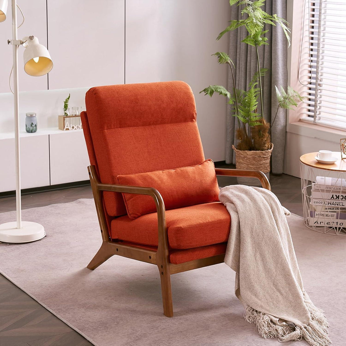 Mid-Century Sessel mit Massivholzrahmen – Orange